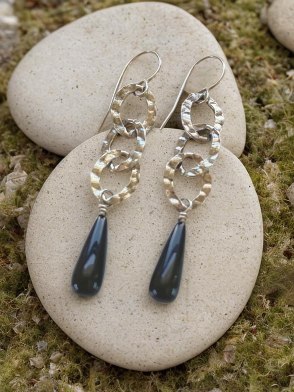 Silpada Silver Hammered  Earrings with Black onyx Teardrop Dangles W1281